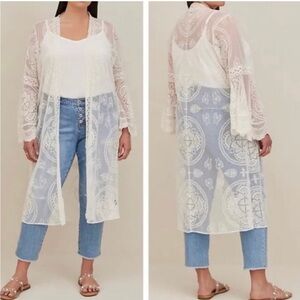 TORRID Ivory Lace Open Front Cardigan Duster Kimono Fairy Wide Cuffs